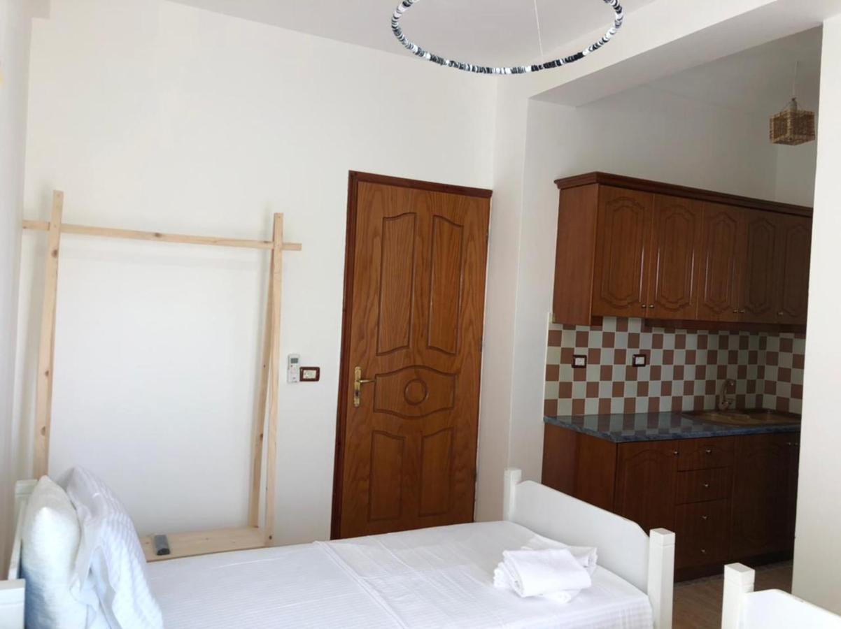 Kenza Apartments Sarande Room photo