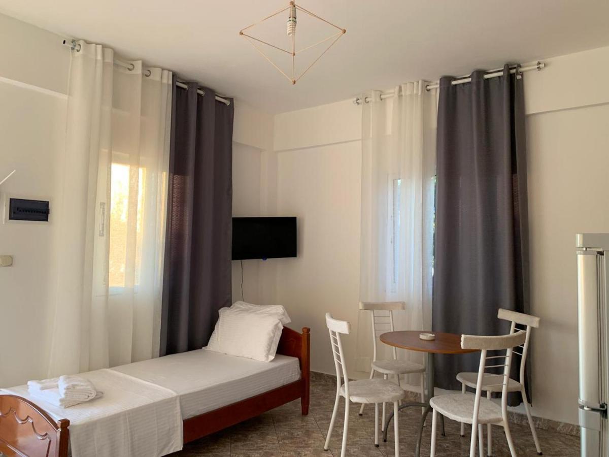 Kenza Apartments Sarande Room photo